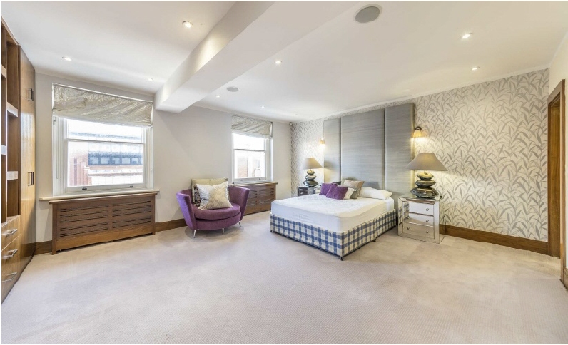 22 Quenensberry Place